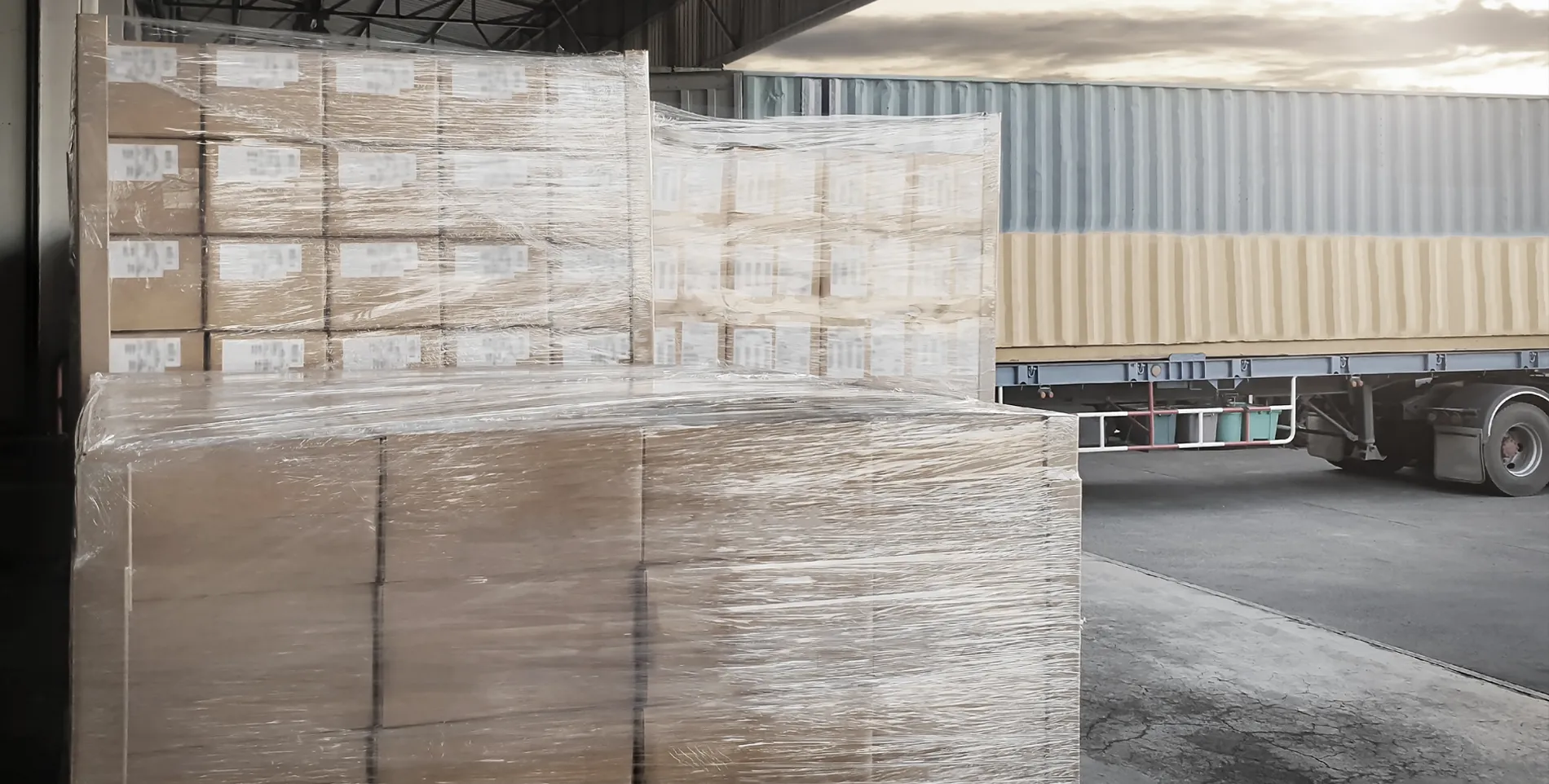 PC Global Logistics trailer fleet at Laredo border crossing